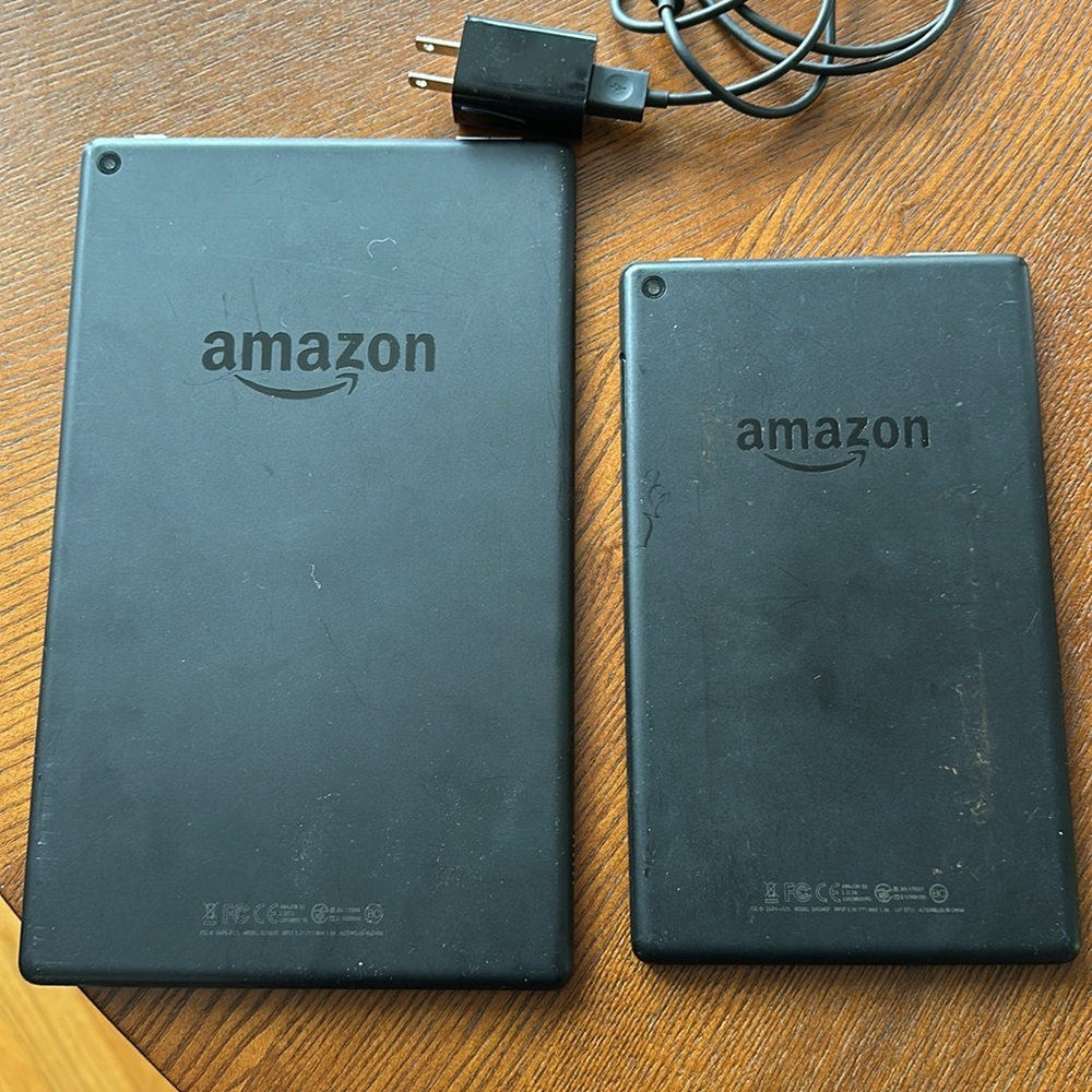 Two Amazon Fire tablets - Picture 2 of 3